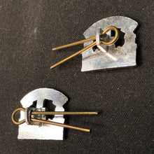 Load image into Gallery viewer, Original British Collar Badge Pair - Royal Irish Rangers - The Militaria Shop
