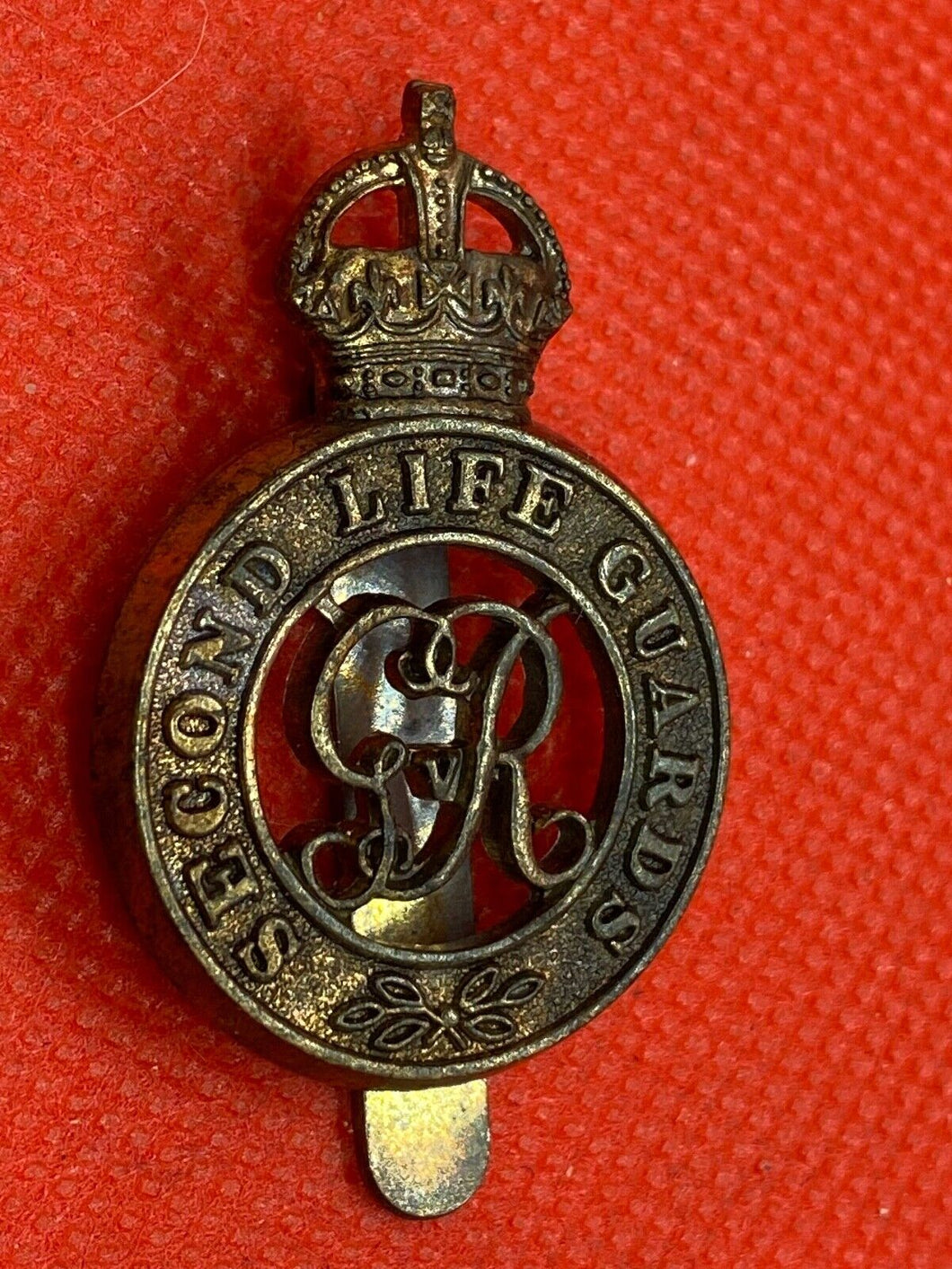 Genuine British Army SECOND LIFE GUARDS GV Cap Badge