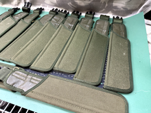 Charger l&#39;image dans la galerie, British Army Issue Olive Green OD PLCE Webbing Empty SA80 Scabbard Frog Cover
