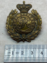 Charger l&#39;image dans la galerie, Original British Army - Victorian Crown Royal Engineers Cap Badge
