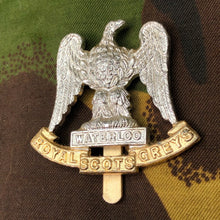 Lade das Bild in den Galerie-Viewer, Original British Staybrite Army Cap - Royal Scots Greys - The Militaria Shop
