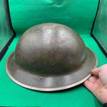 Charger l&#39;image dans la galerie, Original WW2 British Army Mk2 Brodie Combat Helmet
