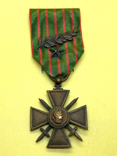 Lade das Bild in den Galerie-Viewer, Originale französische Croix du Guerre-Medaille aus dem 1. Weltkrieg – 1914–1916 mit MiD und Stern 
