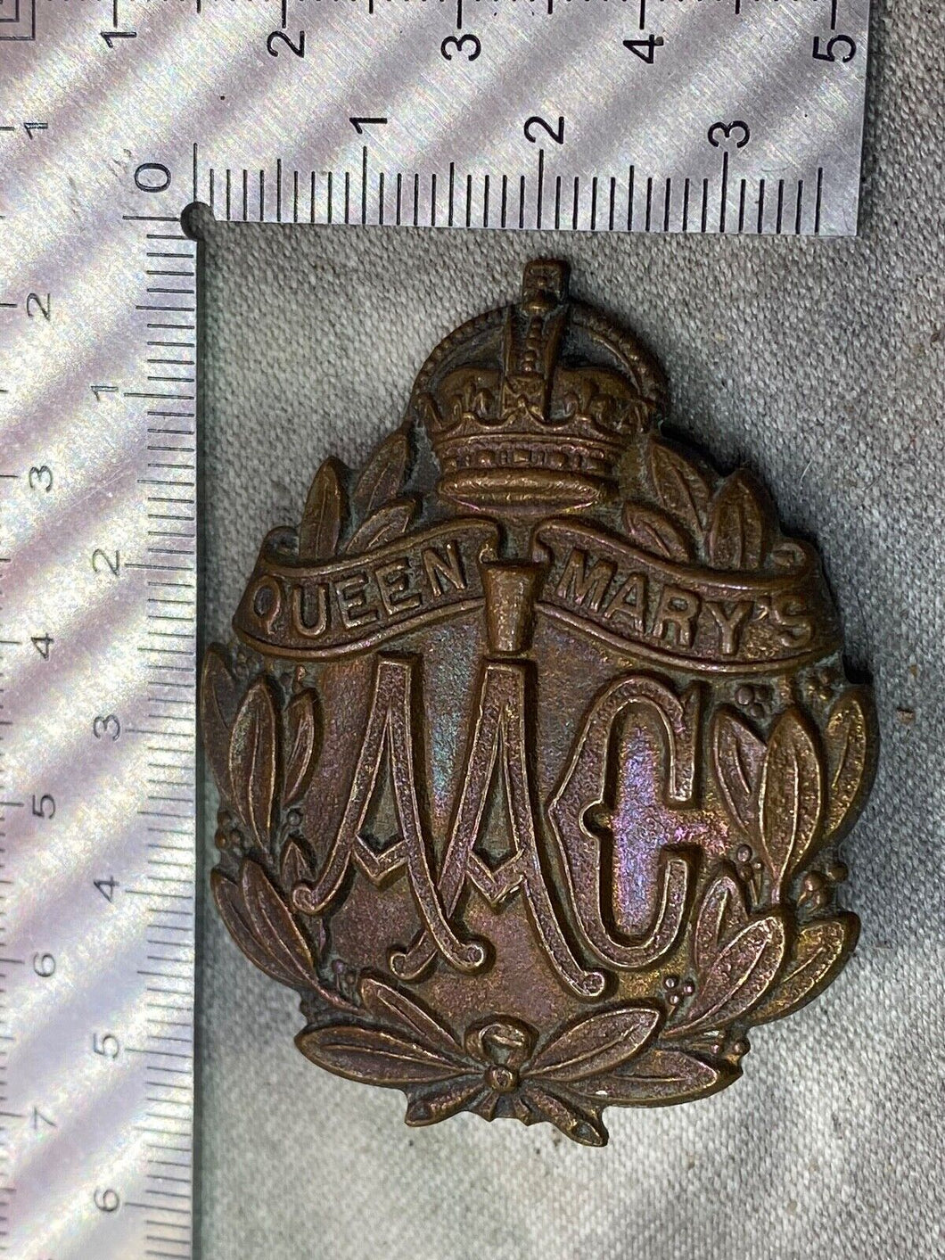 Original WW1 British Army Women's Auxiliary Corps Cap Badge
