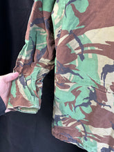 Charger l&#39;image dans la galerie, Original British Army DPM Combat Jacket Smock - Size 170/96
