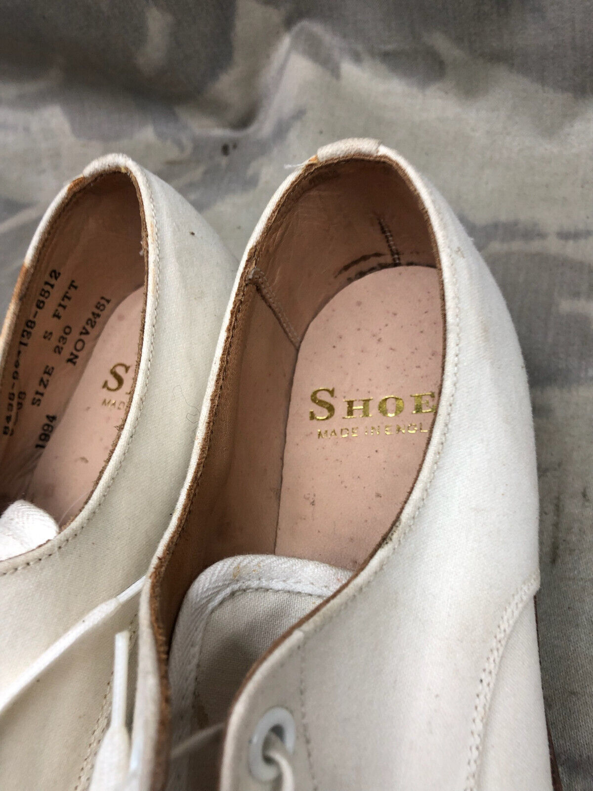 Genuine British Army Women's White Summer Shoes - WW2 Pattern - Size UK 4.5 S - The Militaria Shop