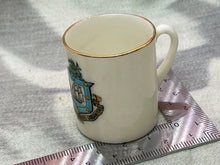 Lade das Bild in den Galerie-Viewer, Original Vintage Crested China Ware Cup, Ryde - Isle of Wight
