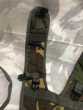 Lade das Bild in den Galerie-Viewer, British Army DPM Day Yoke
