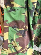 Load image into Gallery viewer, Genuine British Army DPM Camouflaged Tropical Trousers - 72/76/82
