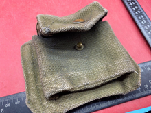 Charger l&#39;image dans la galerie, Original WW2 British Army 37 Pattern Canvas Pistol Ammo Pouch
