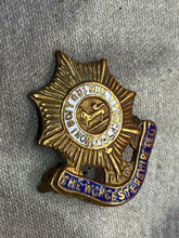 Charger l&#39;image dans la galerie, Original British Army - The Worcestershire Regiment Enamel Sweetheart Brooch
