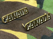 Load image into Gallery viewer, Genuine Canadian Army WW1 Brass Shoulder Titles Pair - CANADA - The Militaria Shop
