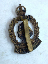 Load image into Gallery viewer, British Army WW1 DRAKE Regiment Royal Naval Division Cap Badge
