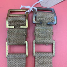 Charger l&#39;image dans la galerie, Original WW2 British Army 37 Pattern Webbing Brace Adaptors Pair
