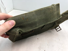 Lade das Bild in den Galerie-Viewer, Original WW2 Canadian Army 37 Pattern Bren Pouch - Used Condition
