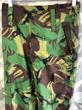 Charger l&#39;image dans la galerie, Genuine British Army DPM Camouflaged Tropical Trousers - 72/76/82
