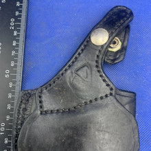 Charger l&#39;image dans la galerie, Vintage Black Leather Pistol Holster
