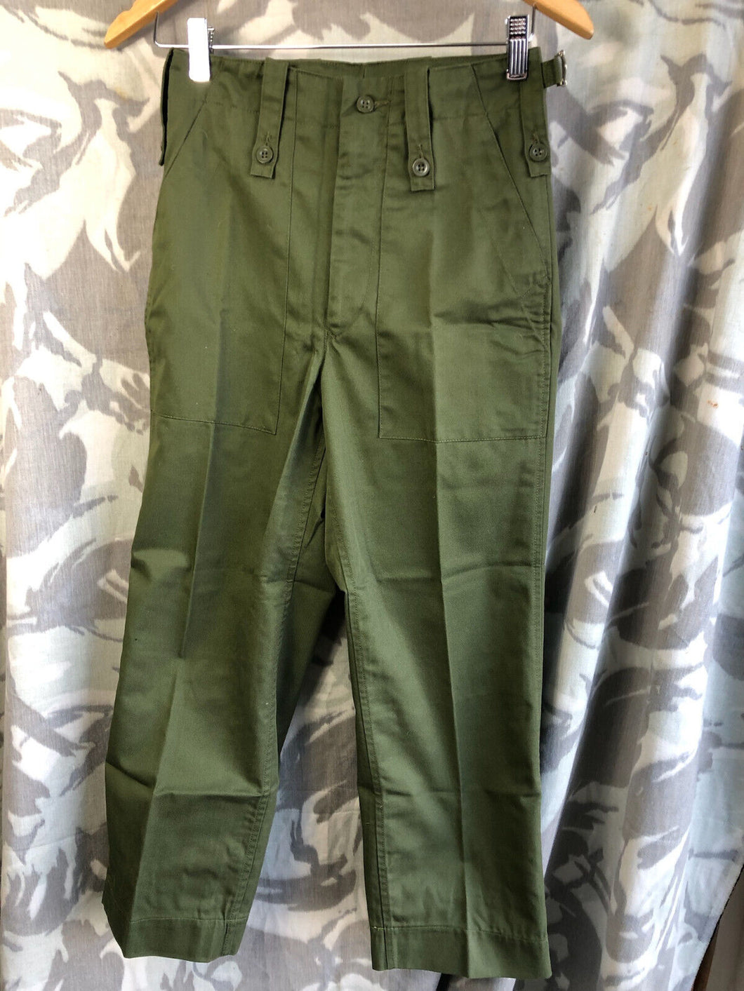 Genuine British Army OD Green Fatigue Combat Trousers - Size 69/68/80
