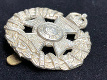 Load image into Gallery viewer, Original WW2 British Army Rifle Brigade (The Prince Consort&#39;s Own) Cap Badge
