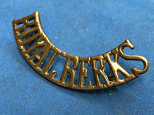 Load image into Gallery viewer, Original WW2 British Army Royal Berkshire Regiment Brass Shoulder Title
