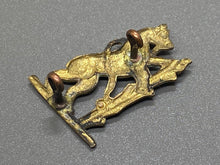 Load image into Gallery viewer, Original WW1 British Army The Warwickshire Yeomanry Cap / Collar Badge
