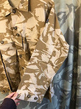 Load image into Gallery viewer, Genuine British Army Desert DPM Camouflafed Tropical Jacket - Size 180/104
