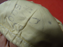 Load image into Gallery viewer, Original WW2 British Army Gunners Winter White Gloves - Dated 1942
