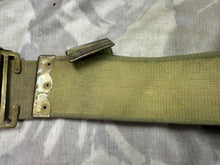 Charger l&#39;image dans la galerie, Original WW1 British Army 1908 08 Pattern Webbing Belt - 1924 Dated - 42&quot; Waist
