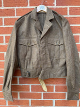 Load image into Gallery viewer, Original British Army Battledress Jacket - Size 10 - 37&quot; Chest - Great Condition
