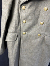 Charger l&#39;image dans la galerie, Original British Army Soldiers Greatcoat 1951 Pattern - 41&quot; Chest
