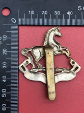 Charger l&#39;image dans la galerie, Original WW2 British Army The King&#39;s Liverpool Regiment Cap Badge
