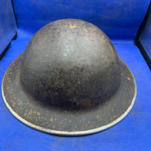 Lade das Bild in den Galerie-Viewer, Original WW2 British Army Mk2 Brodie Combat Helmet
