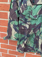 Load image into Gallery viewer, Genuine British Army DPM Camouflaged Combat Smock Jacket - Size 160/88
