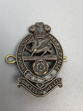 Load image into Gallery viewer, Genuine British Army The Prince of Wales Royal Regiment Cap Badge
