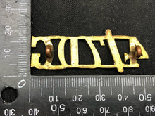Load image into Gallery viewer, Original WW2 British Army Brass Shoulder Title - 4th 7th Dragoon Guards - The Militaria Shop
