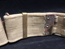 Charger l&#39;image dans la galerie, Original WW2 British Army 37 Pattern Combat Belt - 40&quot; Waist
