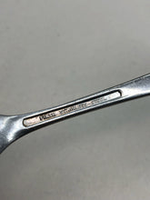 Charger l&#39;image dans la galerie, Original British Army War Department Marked Mess Cutlery Fork - 1962 Dated
