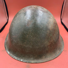 Charger l&#39;image dans la galerie, Original British / Canadian Army WW2 Soldiers Military Combat Mk3 Turtle Helmet
