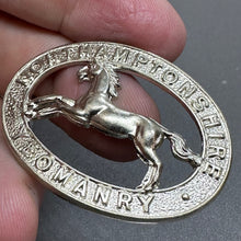 Load image into Gallery viewer, Northamptonshire Yeomanry - British Army Cap Badge
