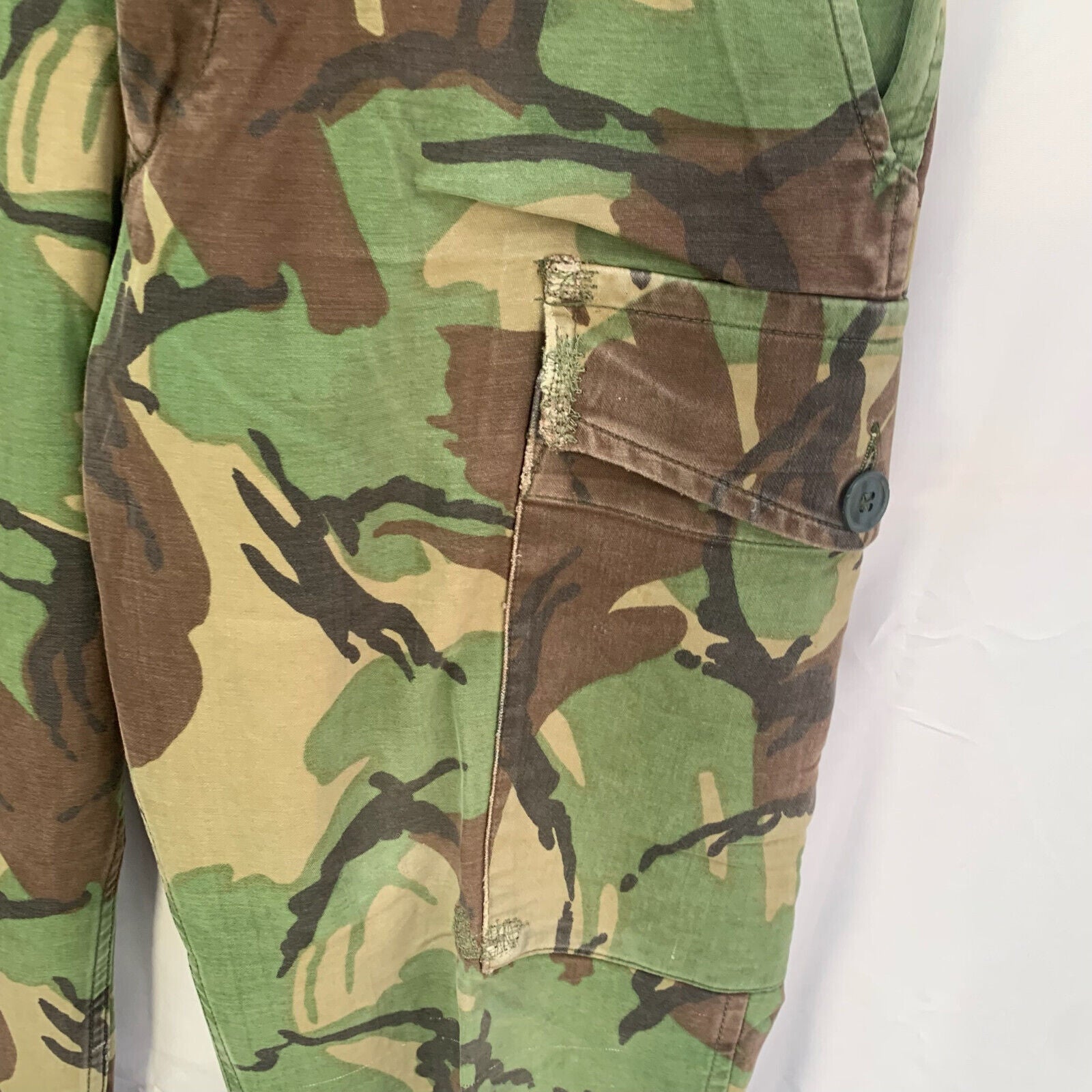 Genuine British Army 68 Pattern DPM Jungle Camouflaged Trousers - Size 28" Waist - The Militaria Shop
