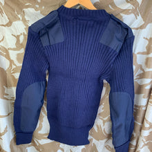 Lade das Bild in den Galerie-Viewer, Genuine British RAF Royal Navy Blue Wool V-Neck Pullover Jersey - 94cm Chest
