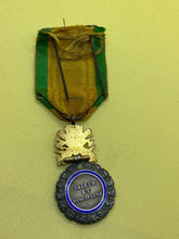 Load image into Gallery viewer, Original French &quot;Medaille Militaire&quot; / Republic Francaise 1870 / Bronze Medal
