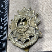 Load image into Gallery viewer, Original WW2 British Army Bedfordshire &amp; Hertfordshire Regiment Cap Badge
