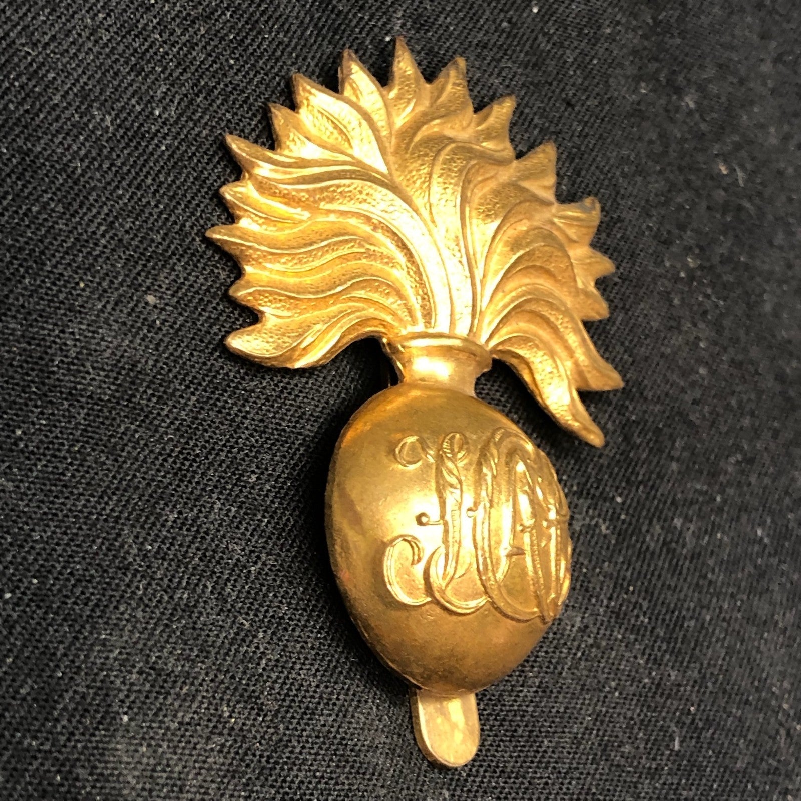 Genuine British Army Brass Cap Badge - Honourable Artillery Company - The Militaria Shop