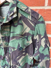 Load image into Gallery viewer, Genuine British Army DPM Camouflaged Combat Smock Jacket - Size 170/96
