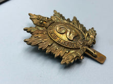 Load image into Gallery viewer, Genuine Canadian Army 2nd Queen&#39;s Own Rifles of Canada Cap Badge
