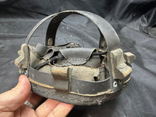 Charger l&#39;image dans la galerie, Original WW2 British Army Mk2 Helmet Liner - Size 7 - 1943 Dated
