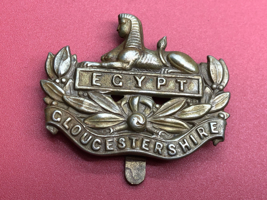 Original WW1/WW2 British Army Gloucestershire Regiment Cap Badge