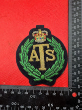 Charger l&#39;image dans la galerie, British Army Bullion Embroidered Blazer Badge - ATS - Auxiliary Territorial Serv
