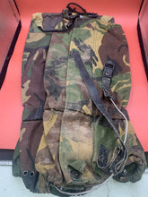 Lade das Bild in den Galerie-Viewer, Genuine British Army Surplus DPM Camouflaged Gaiters - Size Standard
